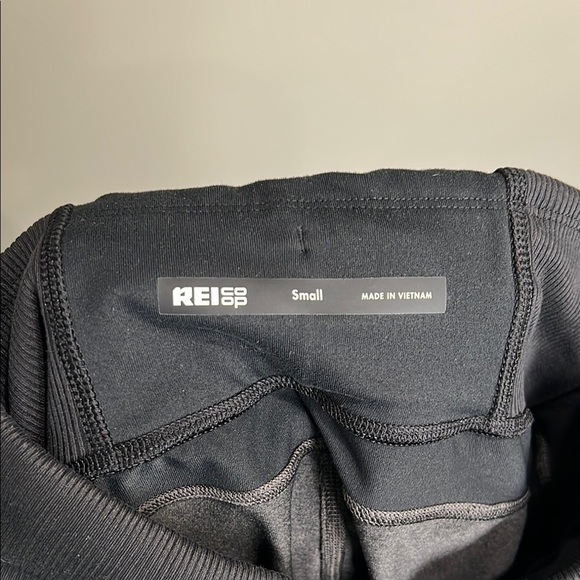 REI Coop Black Leggings Cropped Womens Small - Picture 8 of 11